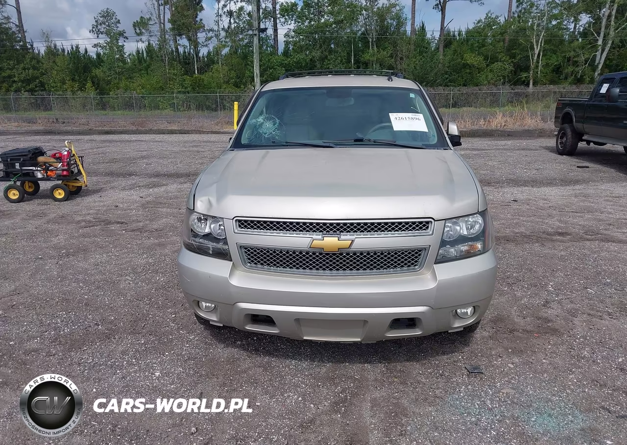 2013 Chevrolet Tahoe Lt VIN:1GNSCBE09DR322827 - 12