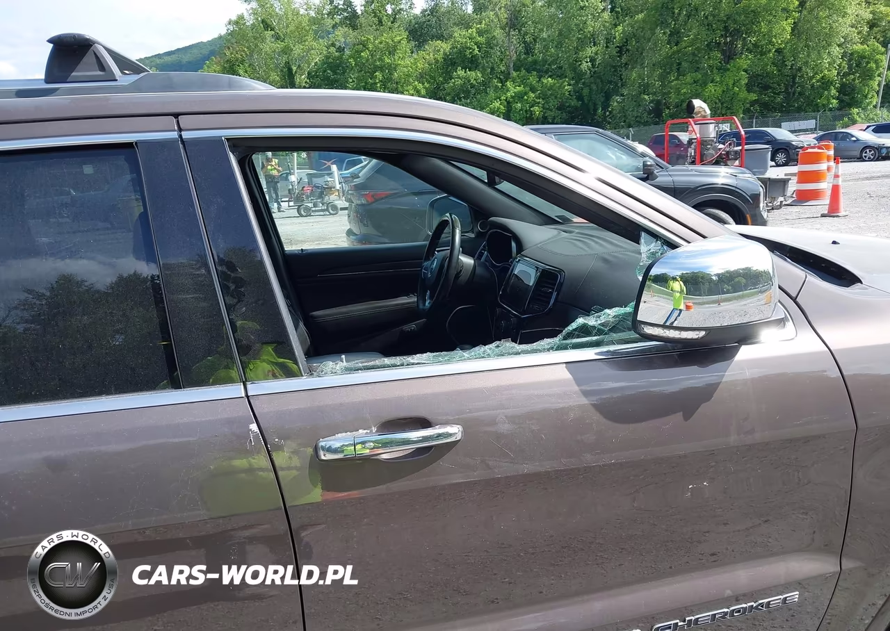 2019 Jeep Grand Cherokee Overland VIN:1C4RJFCT5KC835137 - 19