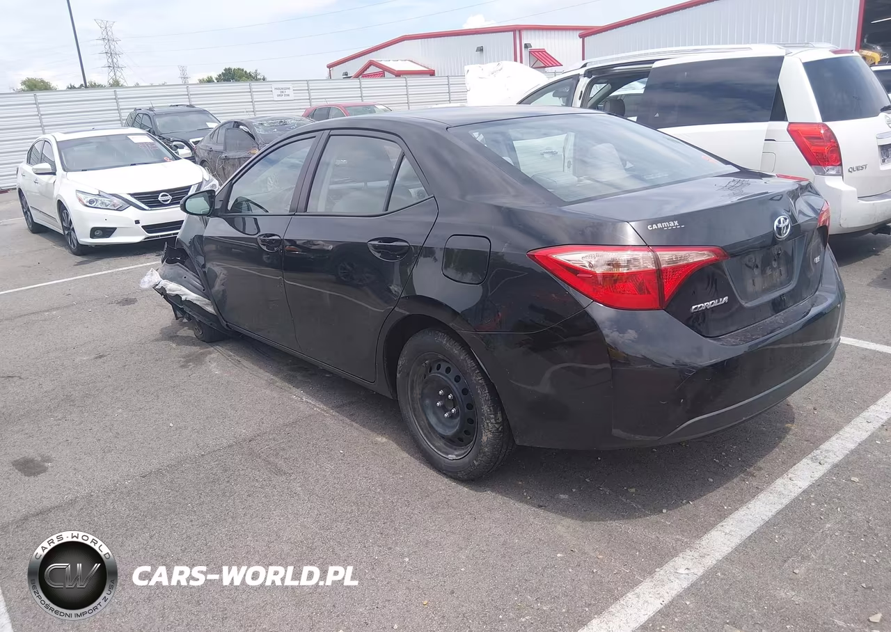 2017 Toyota Corolla Le VIN:5YFBURHE3HP676297 - 3