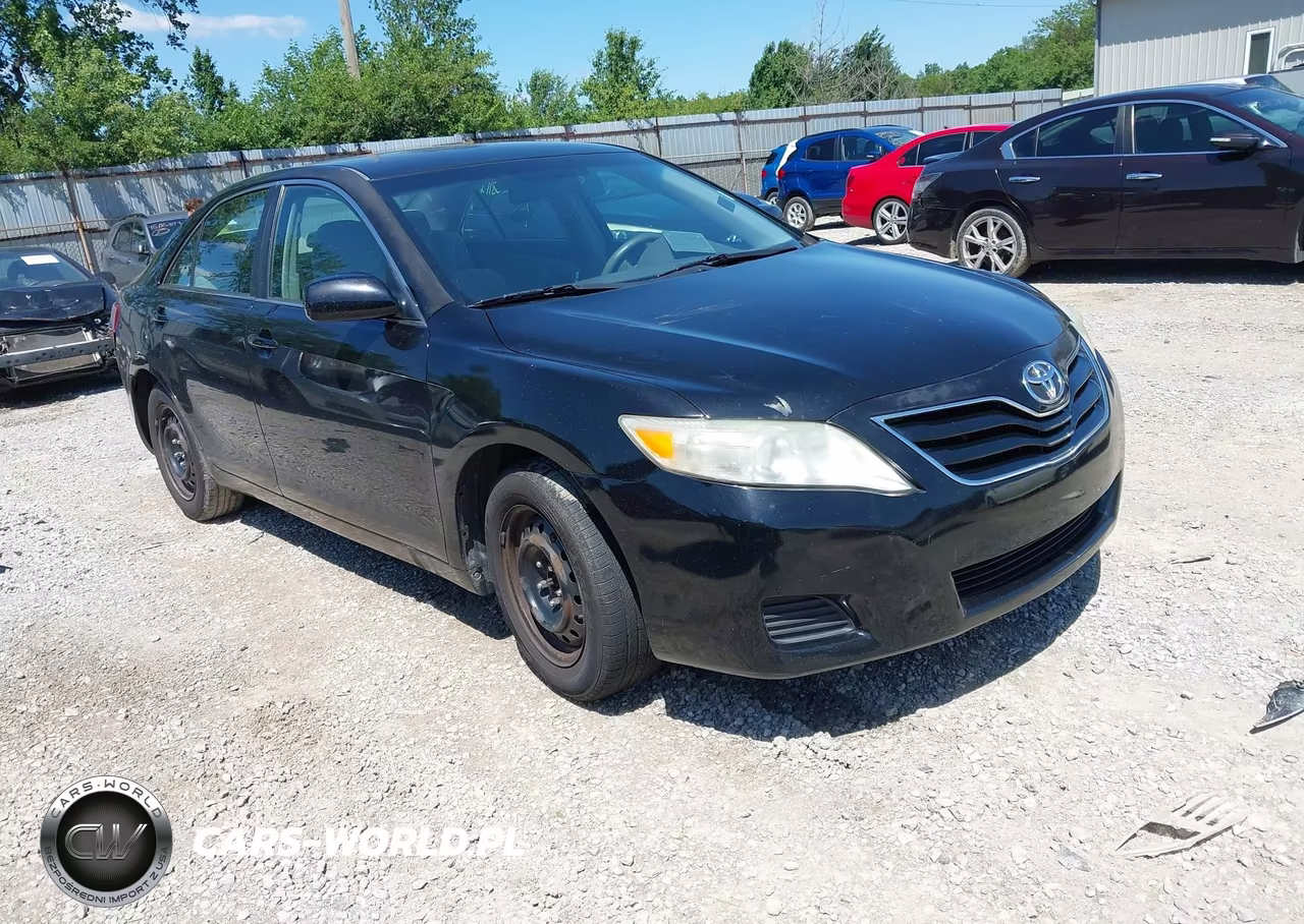 2011 Toyota Camry Le – zdjęcie 1 z 11