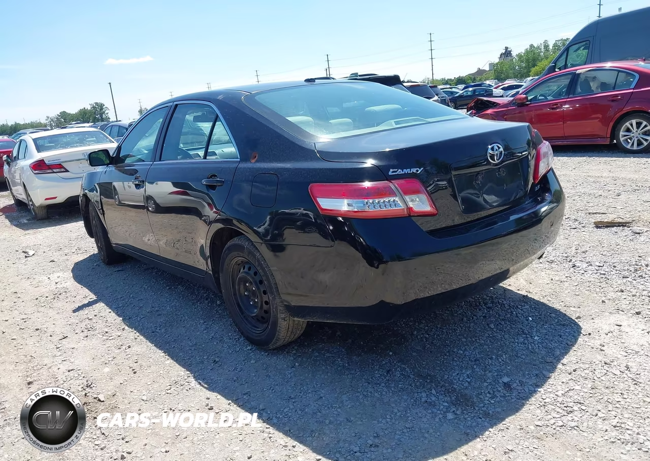2011 Toyota Camry Le VIN:4T1BF3EKXBU719654 - 3