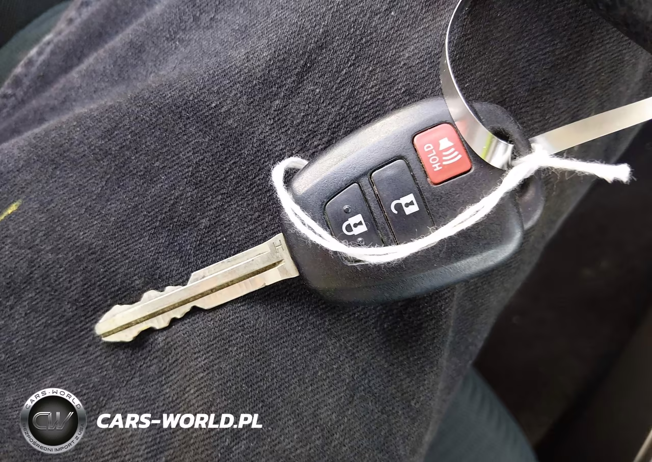 2018 Toyota Rav4 Le VIN:JTMBFREV5JD224519 - 11