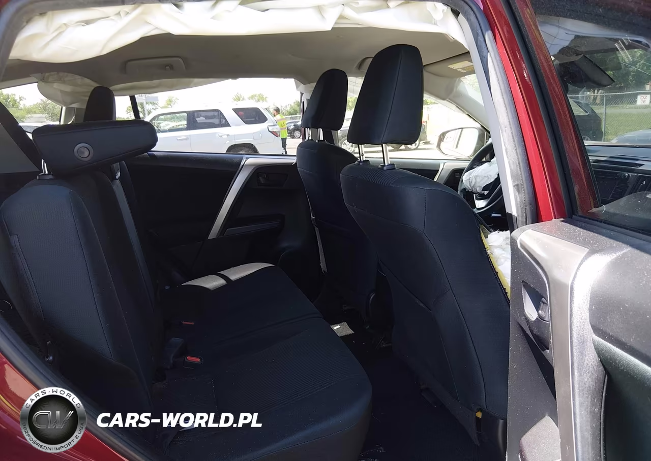 2018 Toyota Rav4 Le VIN:JTMBFREV5JD224519 - 8