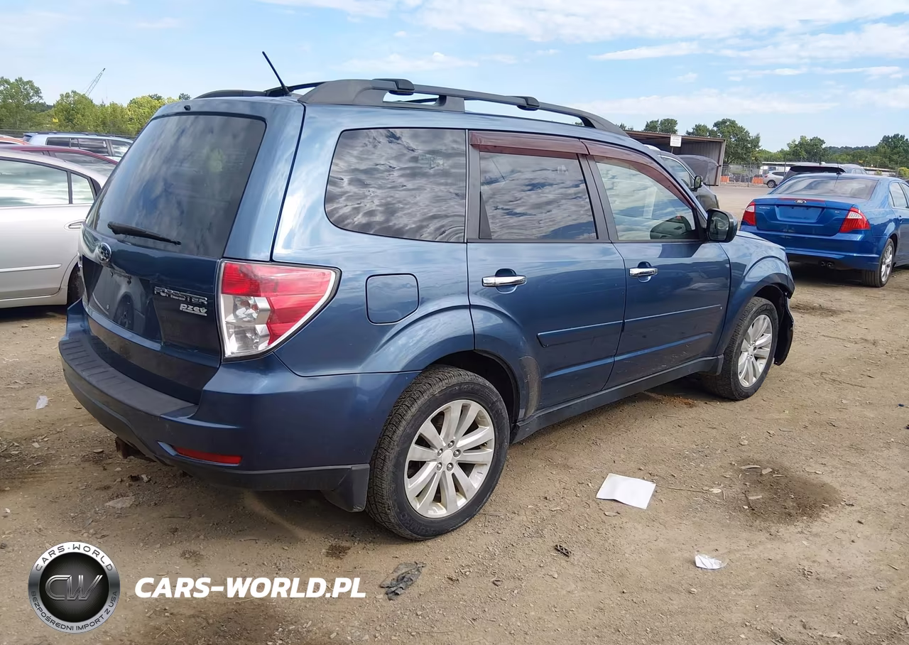 2012 Subaru Forester 2.5X Premium VIN:JF2SHADC2CH425867 - 4
