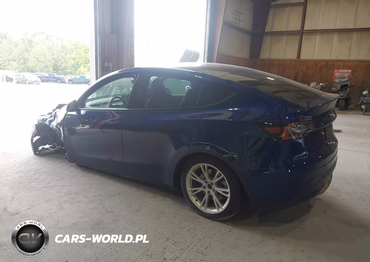 2022 Tesla Model Y Long Range Dual Motor All-Wheel Drive VIN:7SAYGDEE9NF442605 - 3