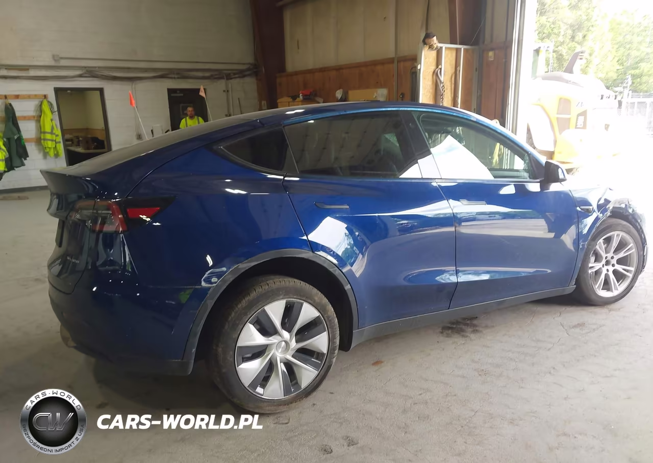 2022 Tesla Model Y Long Range Dual Motor All-Wheel Drive VIN:7SAYGDEE9NF442605 - 4