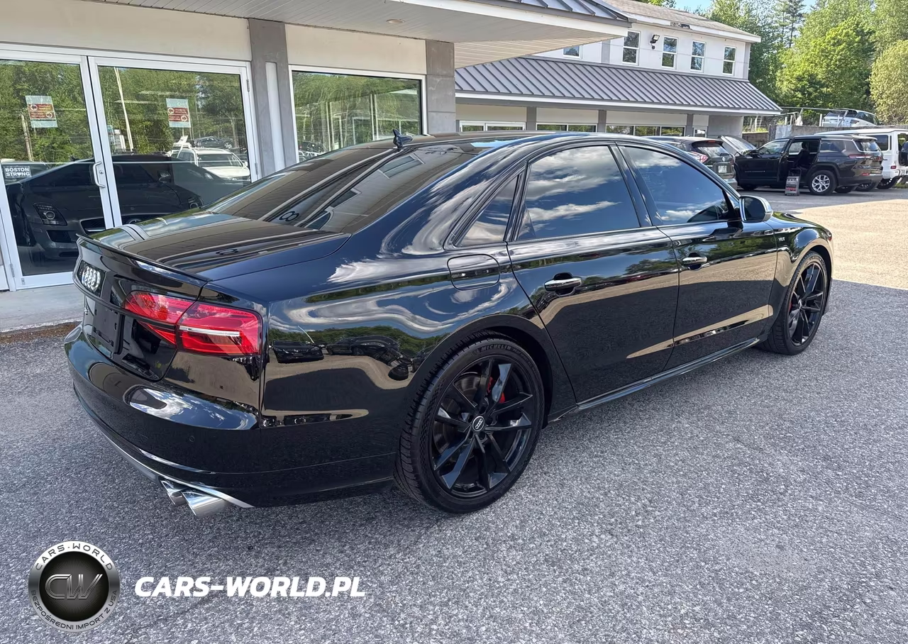 2017 Audi S8 Plus Quattro VIN:WUAJ5AFD5HN901064 - 4