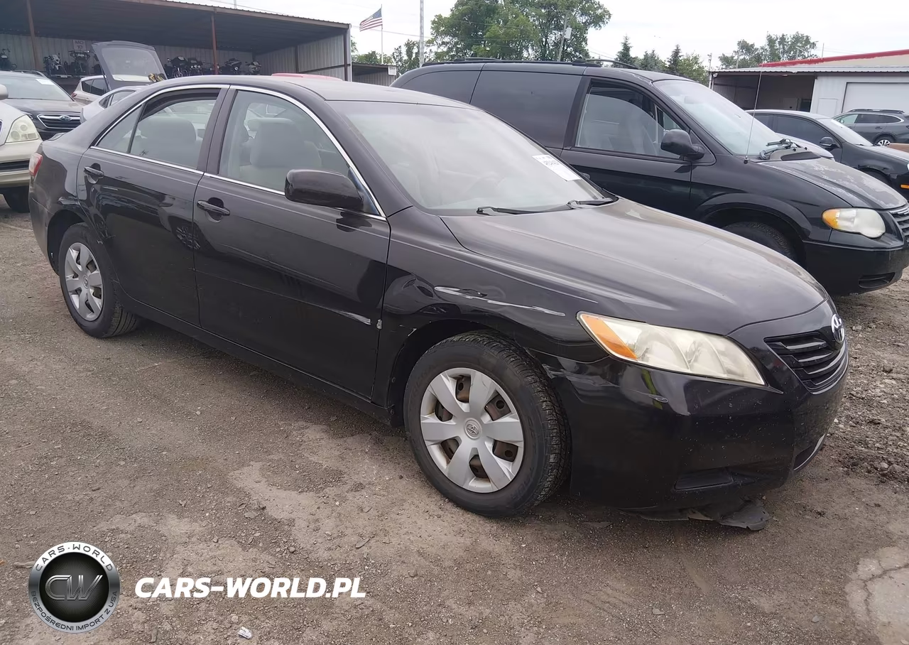 2009 Toyota Camry Le – zdjęcie 1 z 16