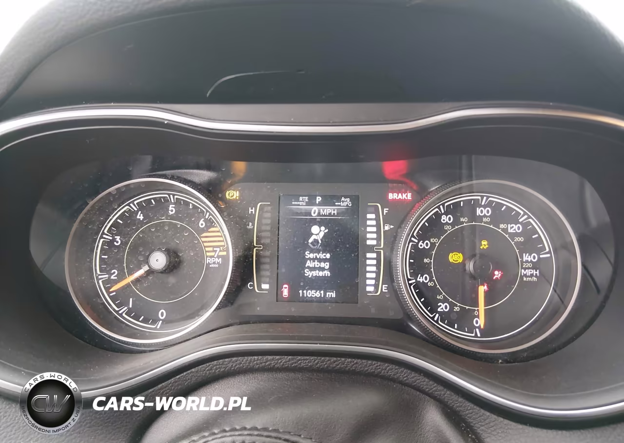 2019 Jeep Cherokee Latitude Plus 4X4 VIN:1C4PJMLB4KD402728 - 7