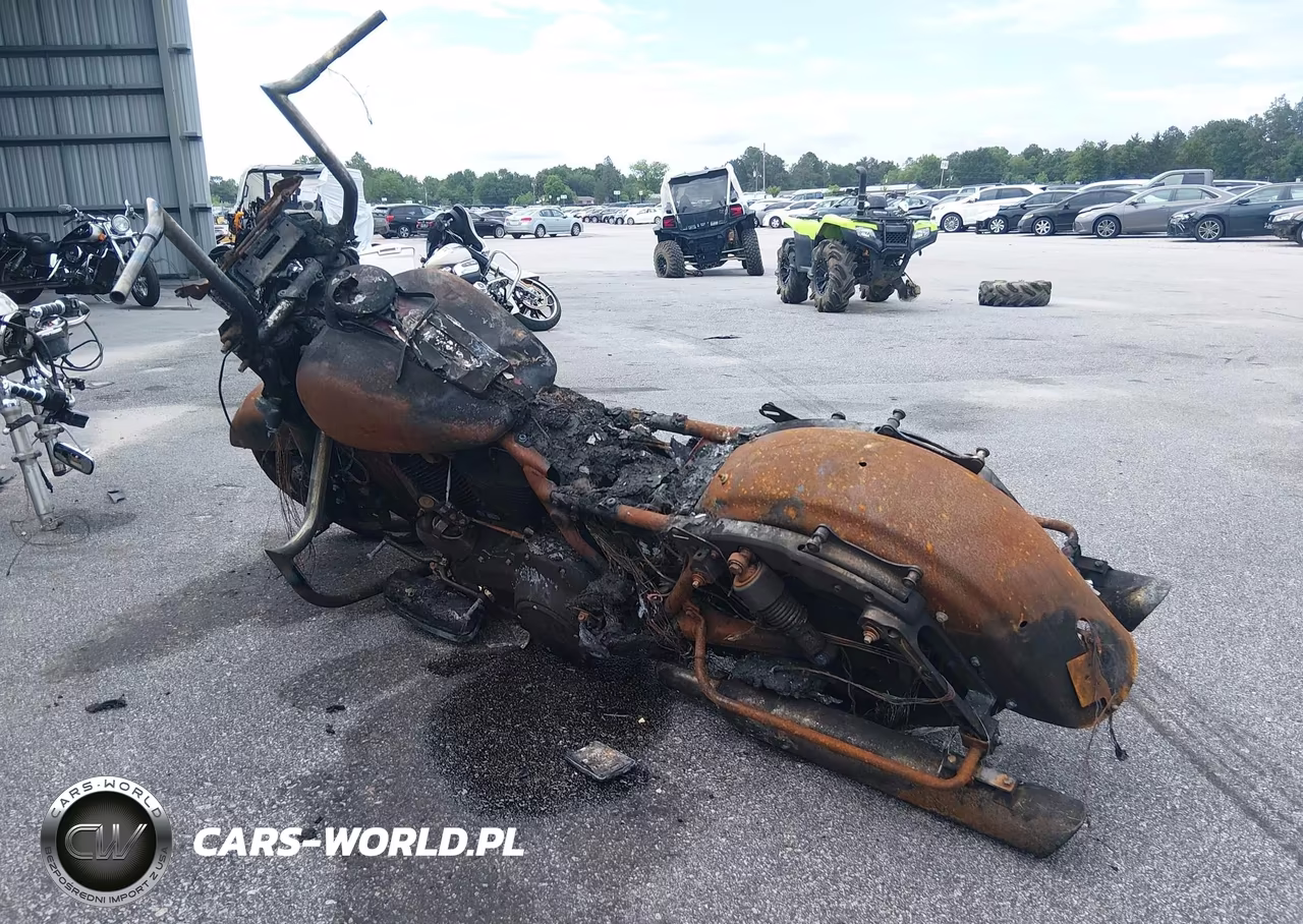 2019 Harley-Davidson Flhx VIN:1HD1KBC10KB647535 - 3