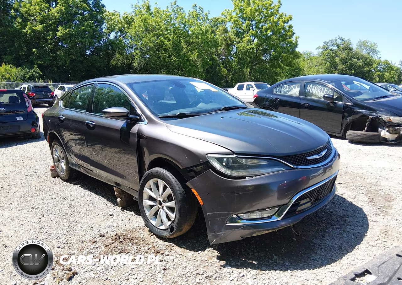 2015 Chrysler 200 C – zdjęcie 1 z 17