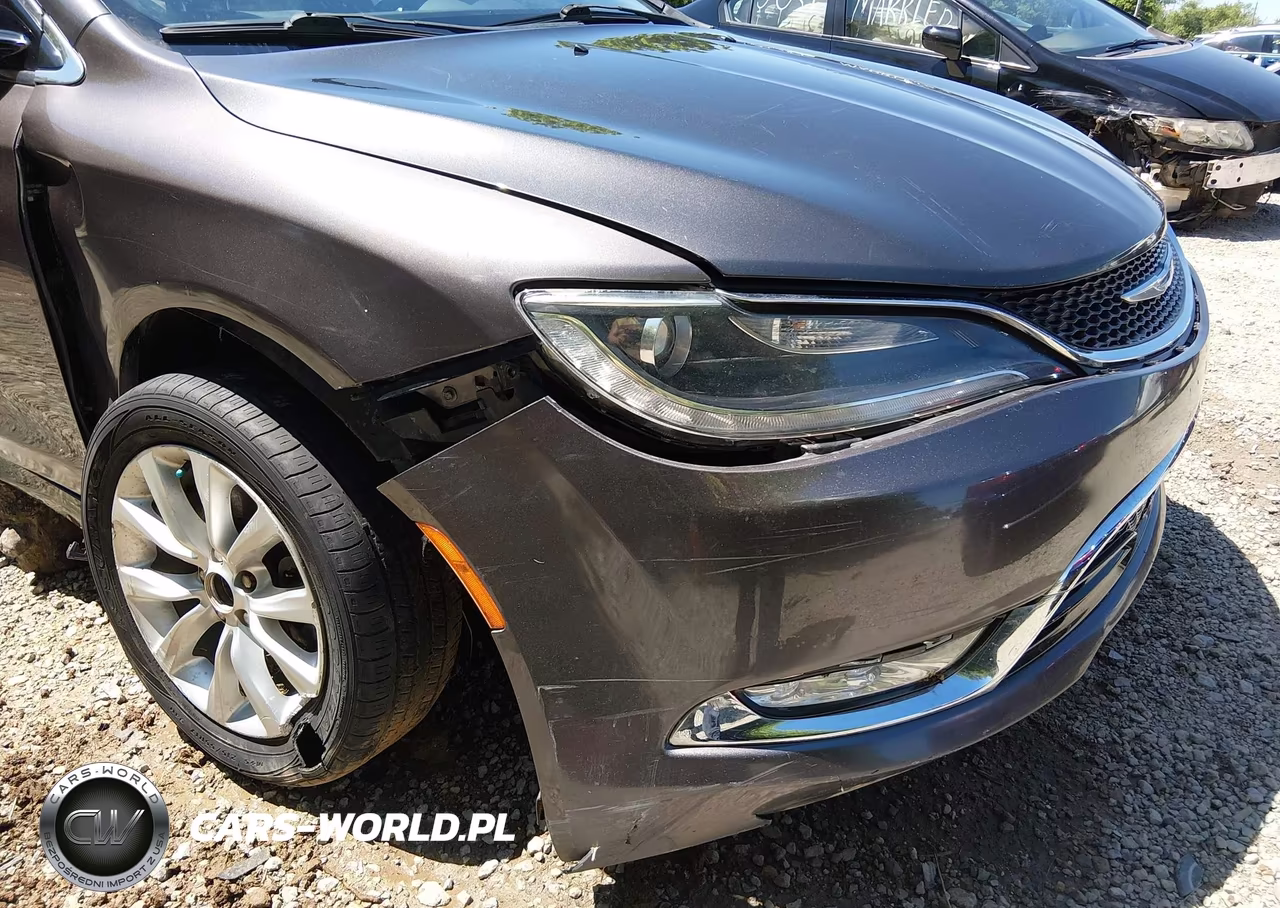 2015 Chrysler 200 C VIN:1C3CCCCB5FN565749 - 17