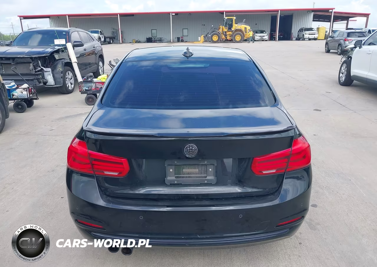 2018 BMW 330I VIN:WBA8B9G55JNU58024 - 16