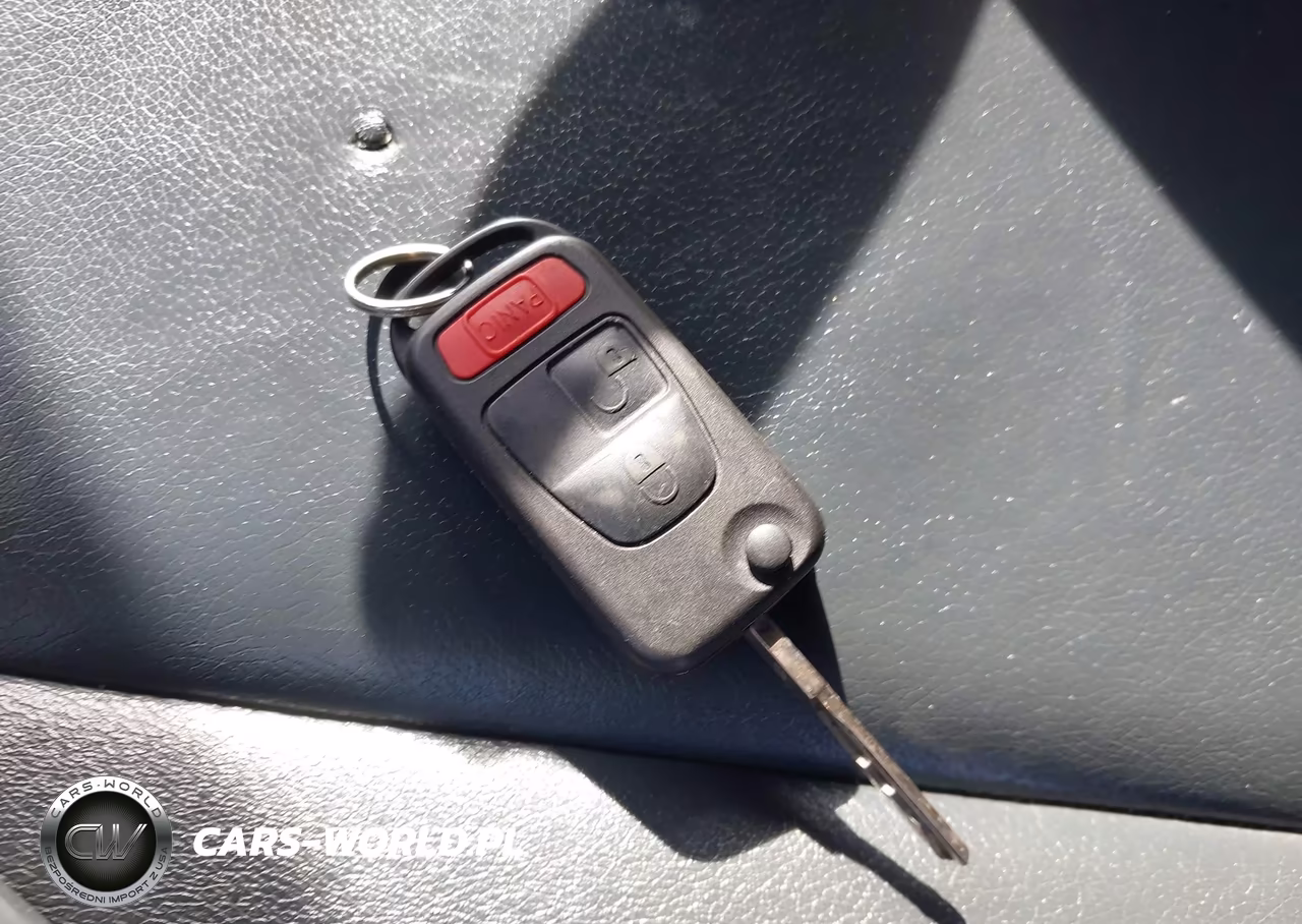 2007 Chrysler Crossfire VIN:1C3LN55L97X070553 - 11