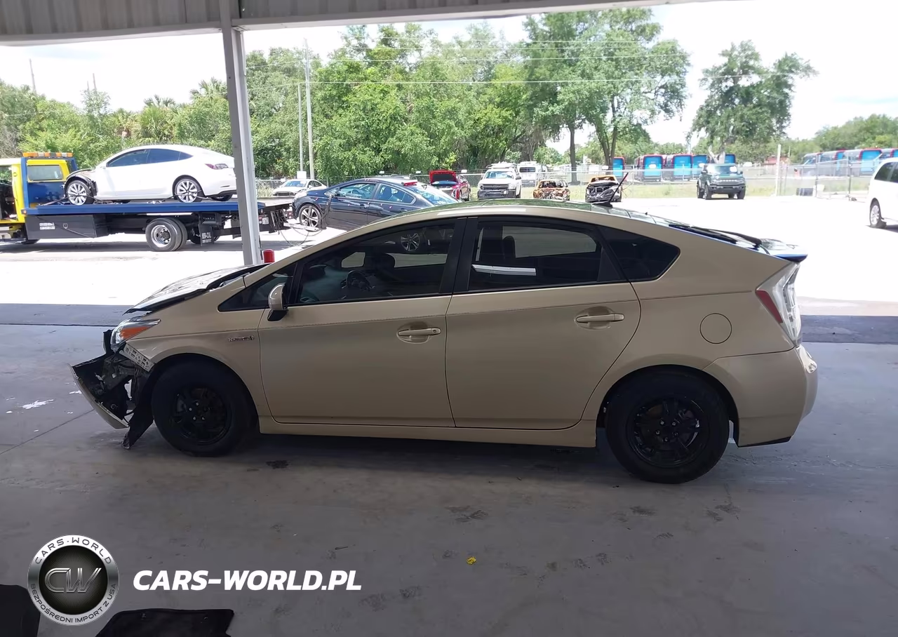 2011 Toyota Prius Four VIN:JTDKN3DU0B1385999 - 14