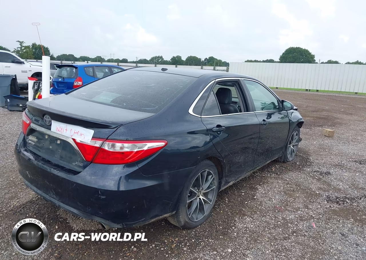 2015 Toyota Camry Xse VIN:4T1BF1FK6FU003178 - 4