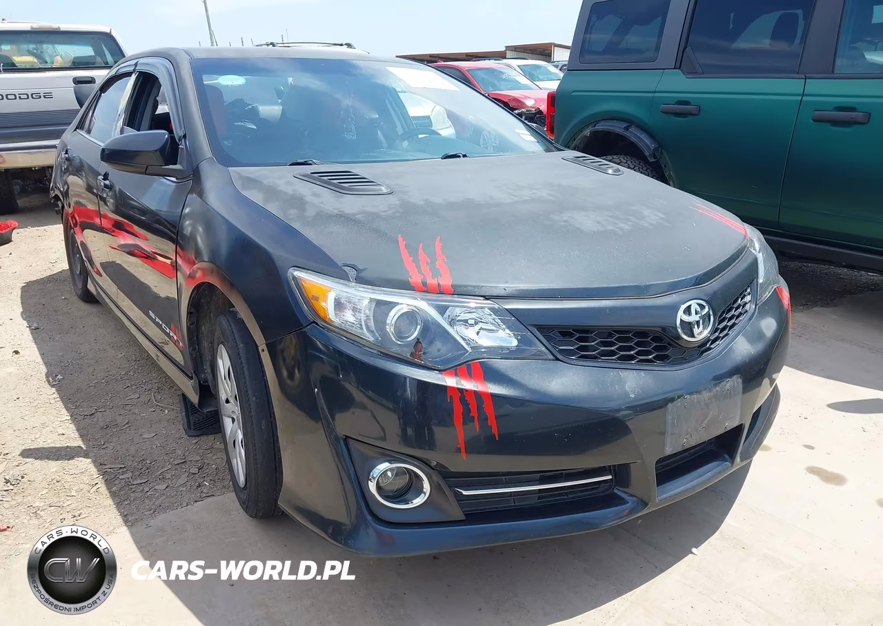 2014 Toyota Camry Se – zdjęcie 1 z 16