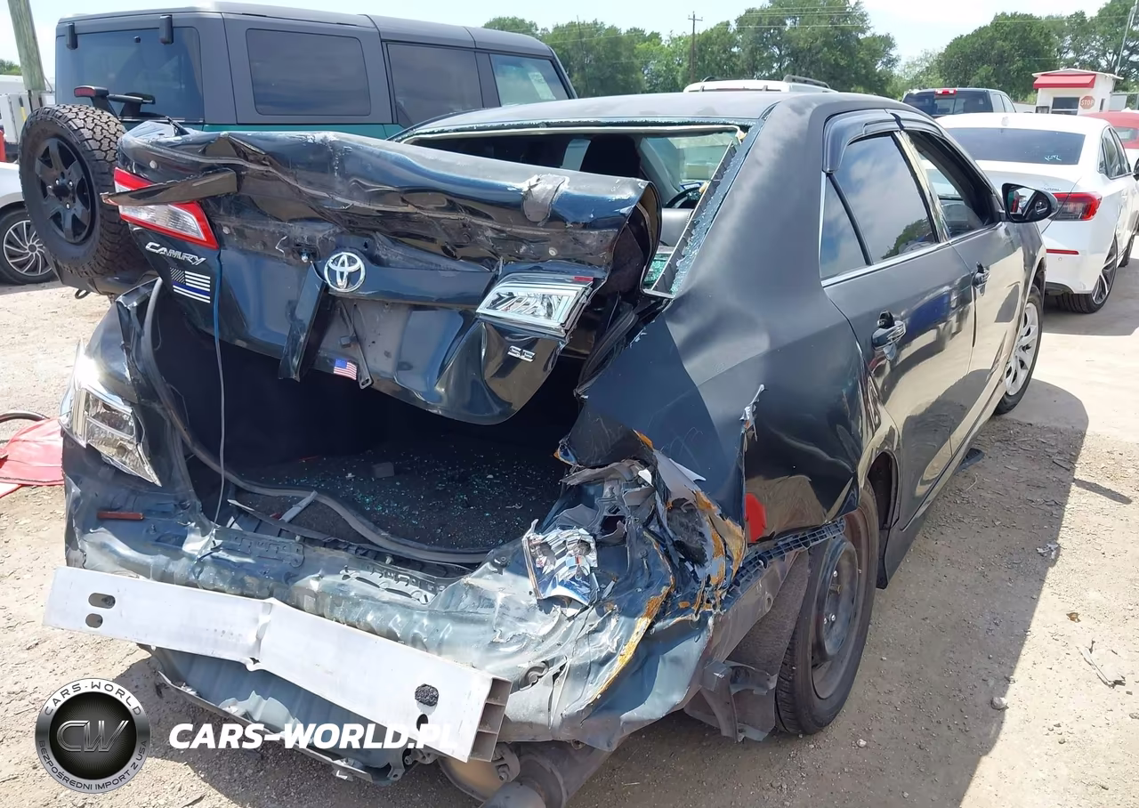 2014 Toyota Camry Se VIN:4T1BF1FK6EU347317 - 4