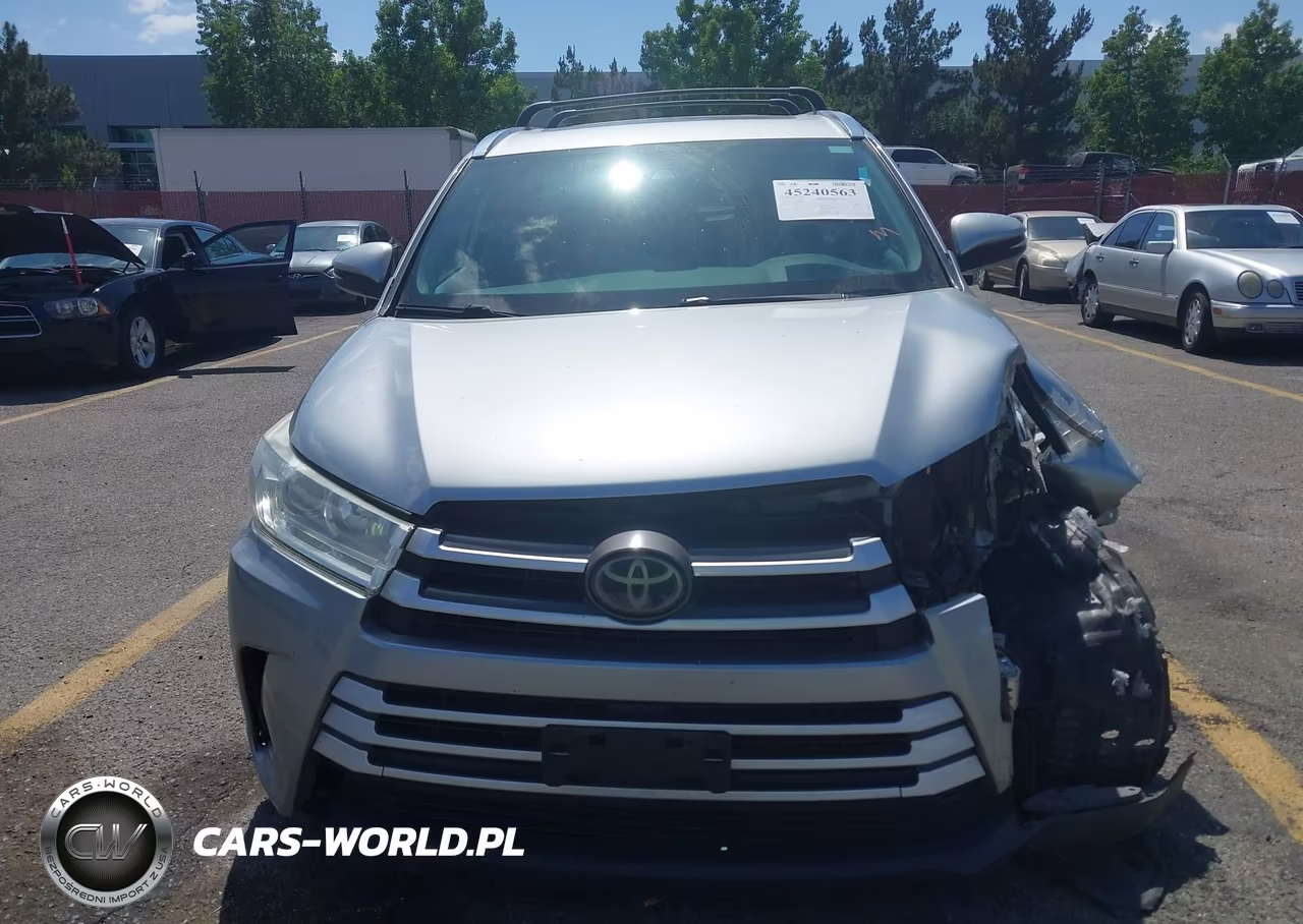 2019 Toyota Highlander Xle VIN:5TDJZRFH4KS588089 - 12