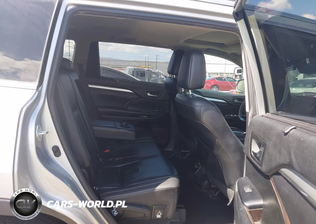 2019 Toyota Highlander Xle VIN:5TDJZRFH4KS588089 - 8