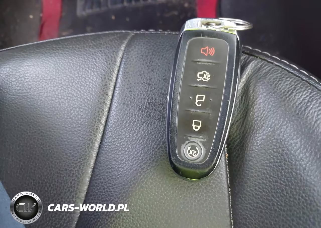 2014 Ford Focus Titanium VIN:1FADP3J24EL422654 - 11