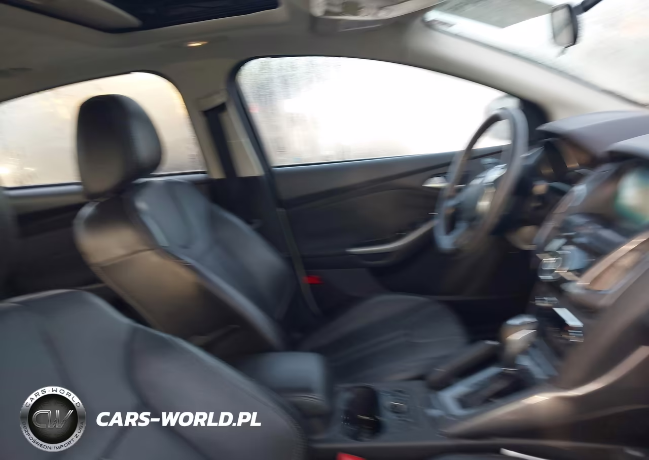 2014 Ford Focus Titanium VIN:1FADP3J24EL422654 - 5