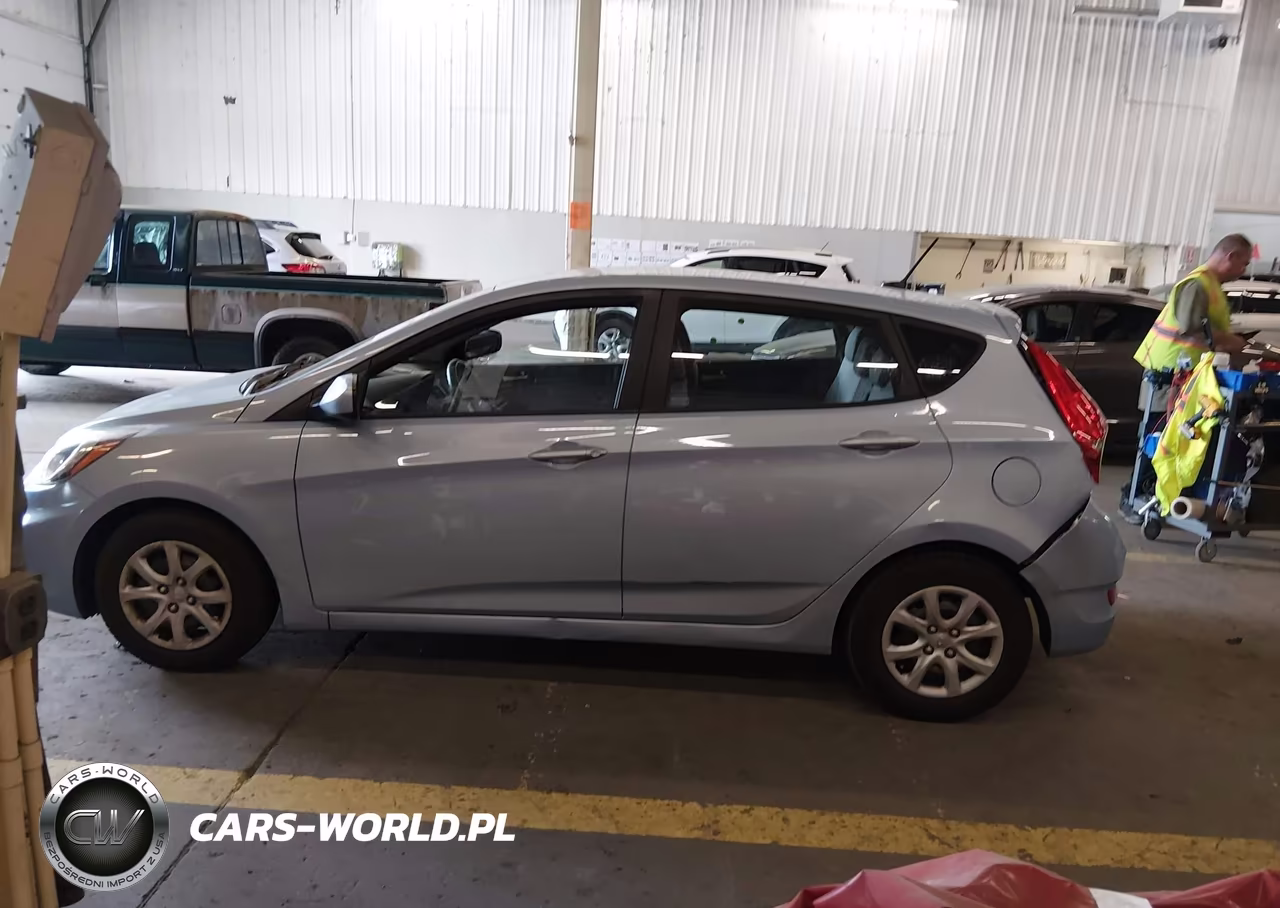 2014 Hyundai Accent Gs VIN:KMHCT5AE9EU149823 - 14