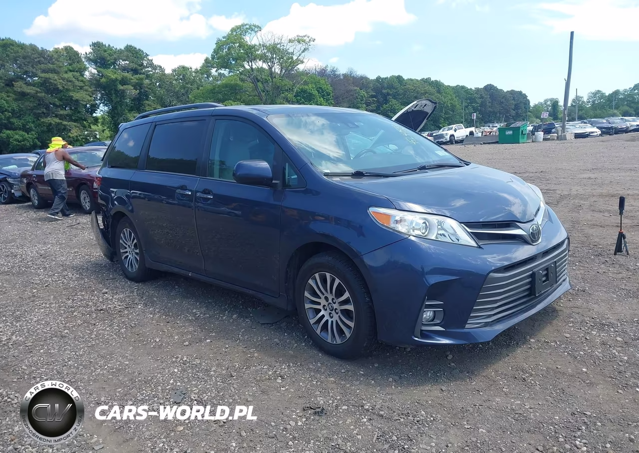 2020 Toyota Sienna Xle – zdjęcie 1 z 17