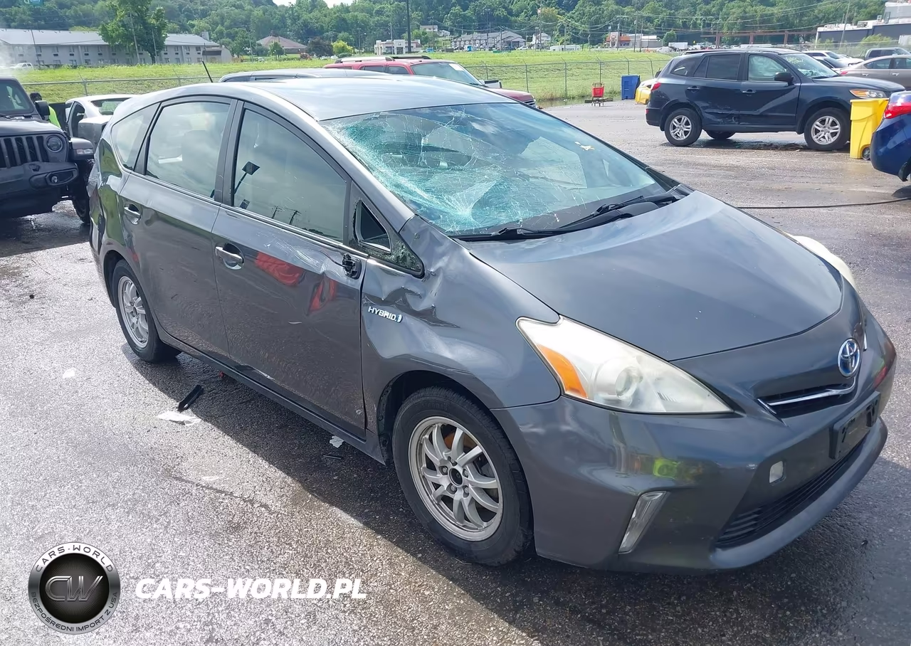 2013 Toyota Prius V Two – zdjęcie 1 z 20