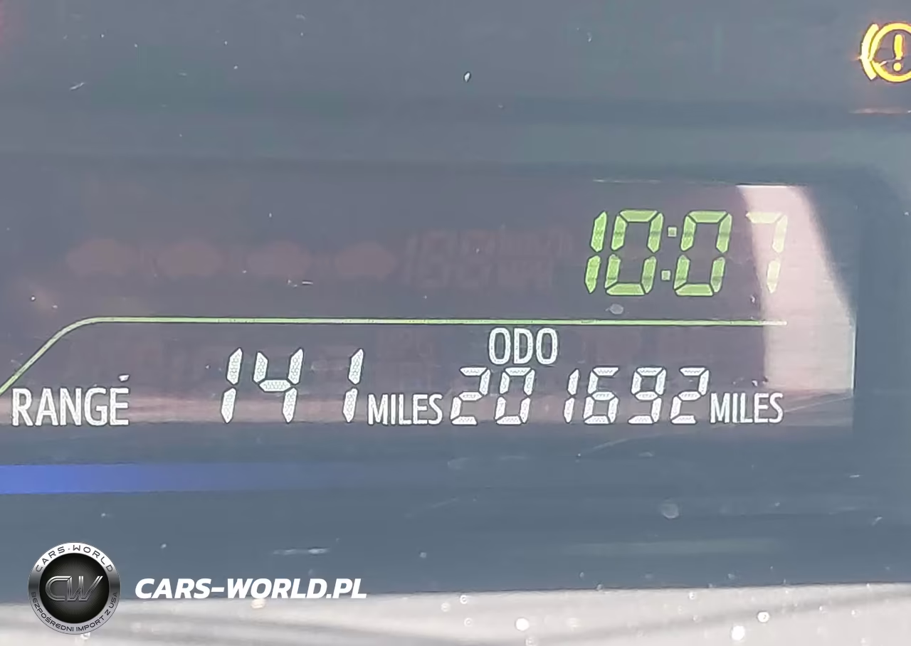 2013 Toyota Prius V Two VIN:JTDZN3EU5D3290083 - 15