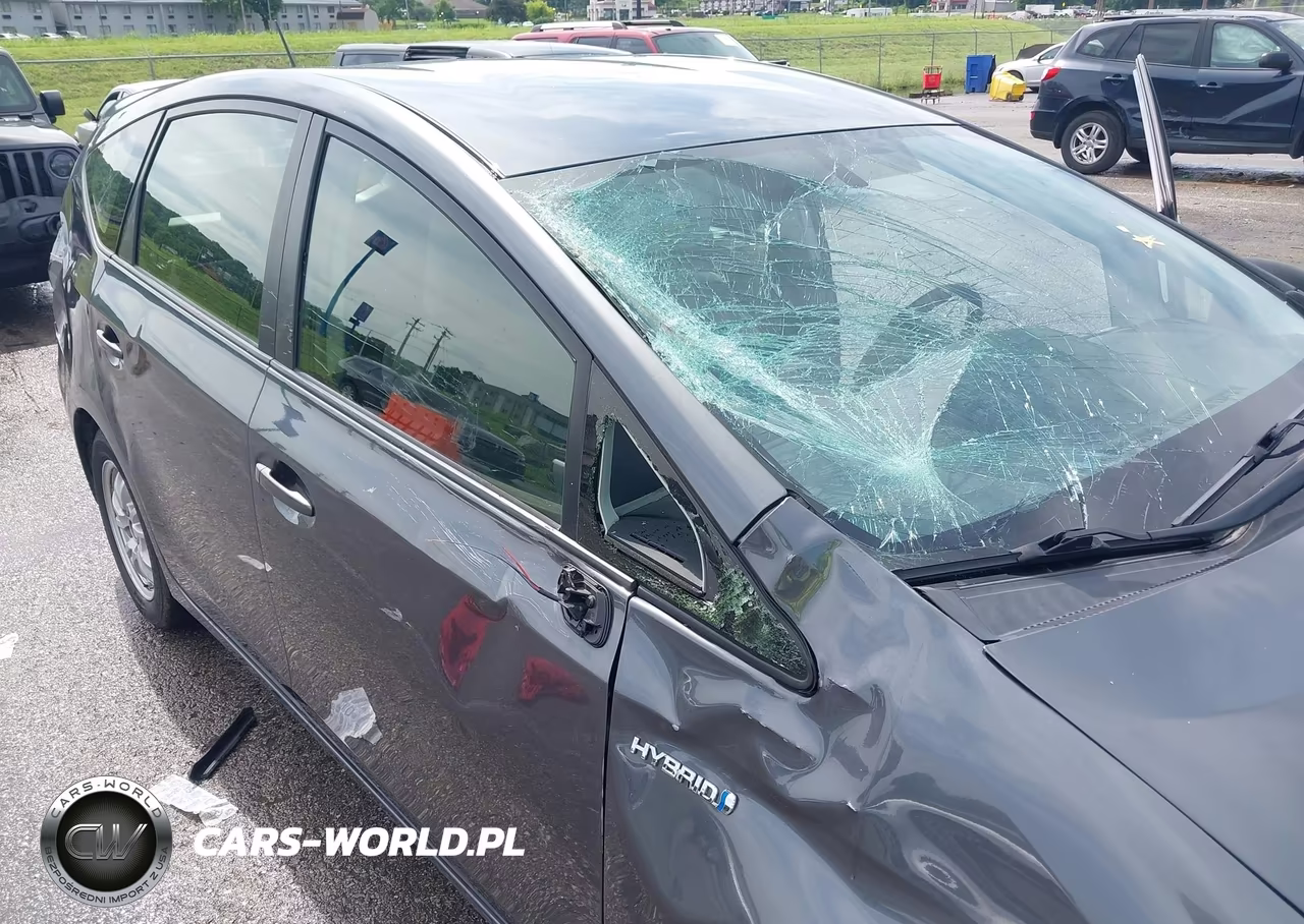 2013 Toyota Prius V Two VIN:JTDZN3EU5D3290083 - 6