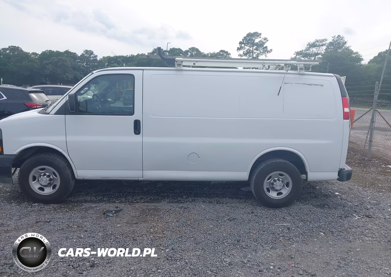 2018 Chevrolet Express 2500 Work Van VIN:1GCWGAFPXJ1332460 - 14