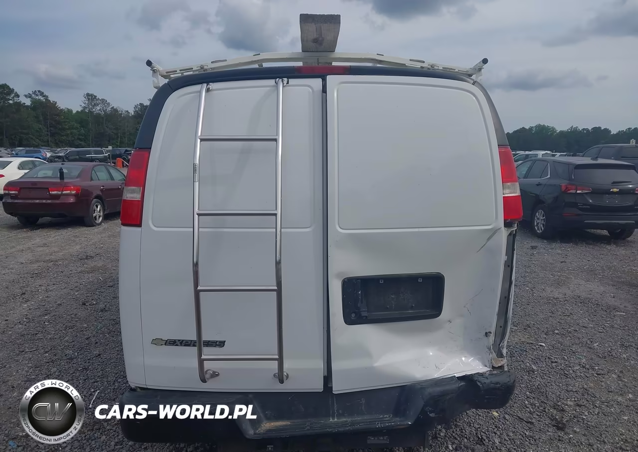 2018 Chevrolet Express 2500 Work Van VIN:1GCWGAFPXJ1332460 - 16