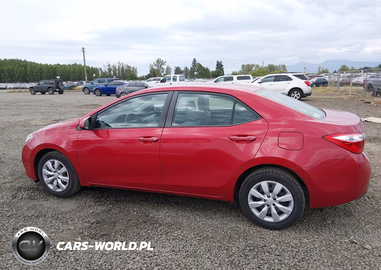 2015 Toyota Corolla Le VIN:2T1BURHE2FC426790 - 14