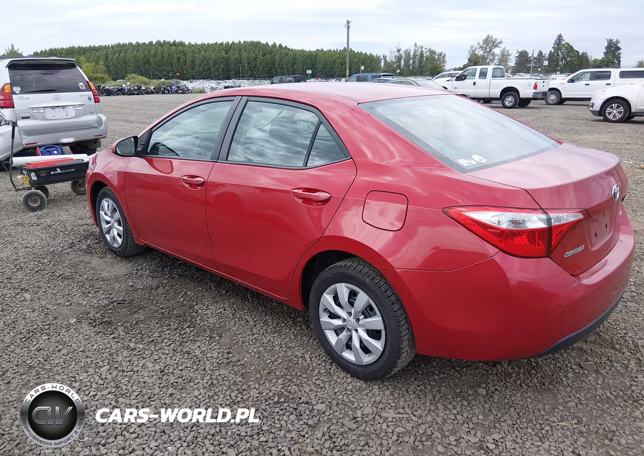 2015 Toyota Corolla Le VIN:2T1BURHE2FC426790 - 3