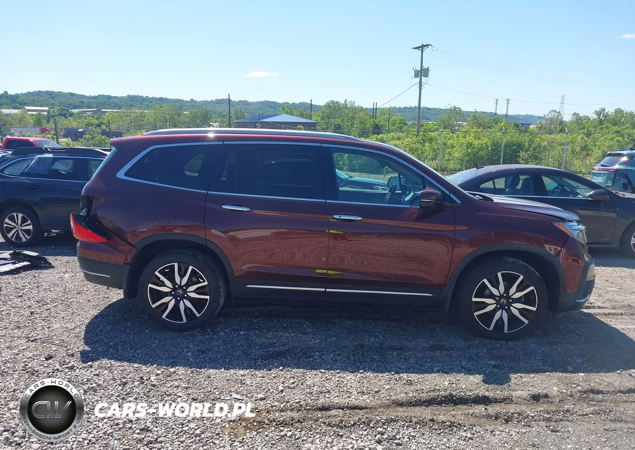 2019 Honda Pilot Touring VIN:5FNYF6H63KB090388 - 14