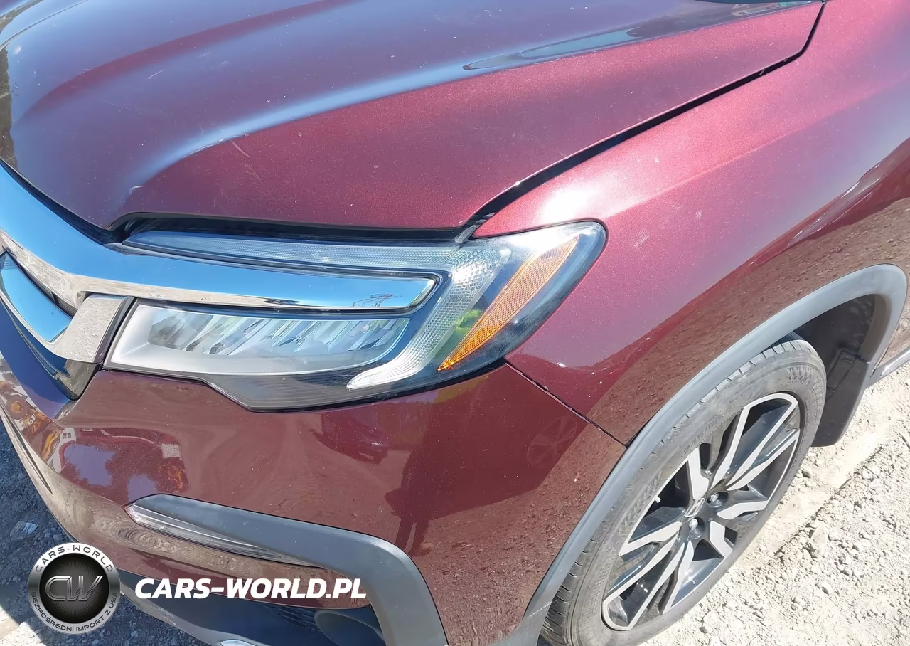 2019 Honda Pilot Touring VIN:5FNYF6H63KB090388 - 19