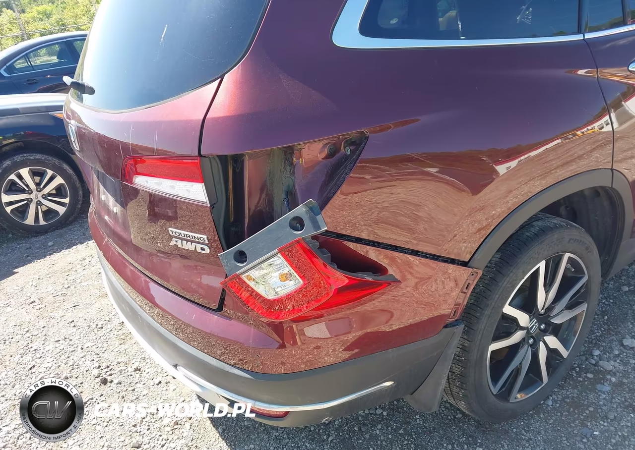 2019 Honda Pilot Touring VIN:5FNYF6H63KB090388 - 6