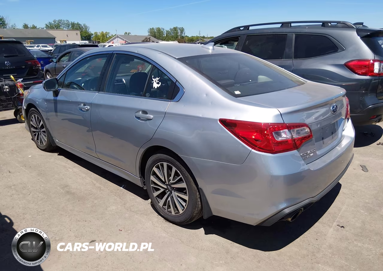 2018 Subaru Legacy 2.5I Premium VIN:4S3BNAC62J3003904 - 3