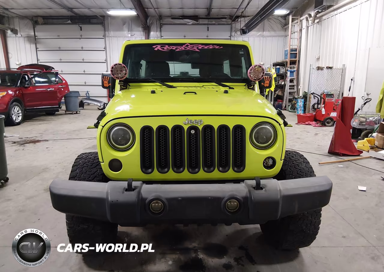 2016 Jeep Wrangler Unlimited Sport VIN:1C4BJWDG5GL311383 - 13