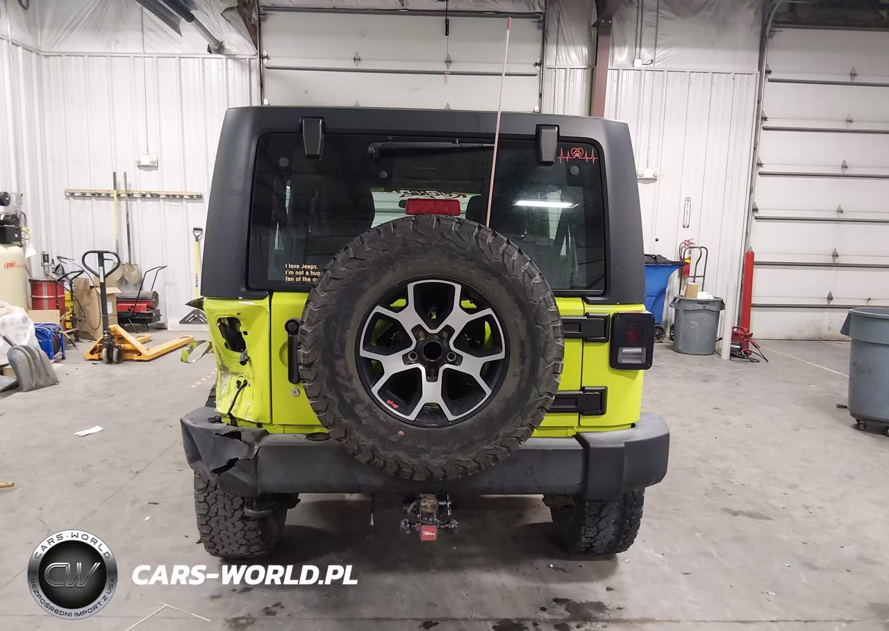 2016 Jeep Wrangler Unlimited Sport VIN:1C4BJWDG5GL311383 - 17