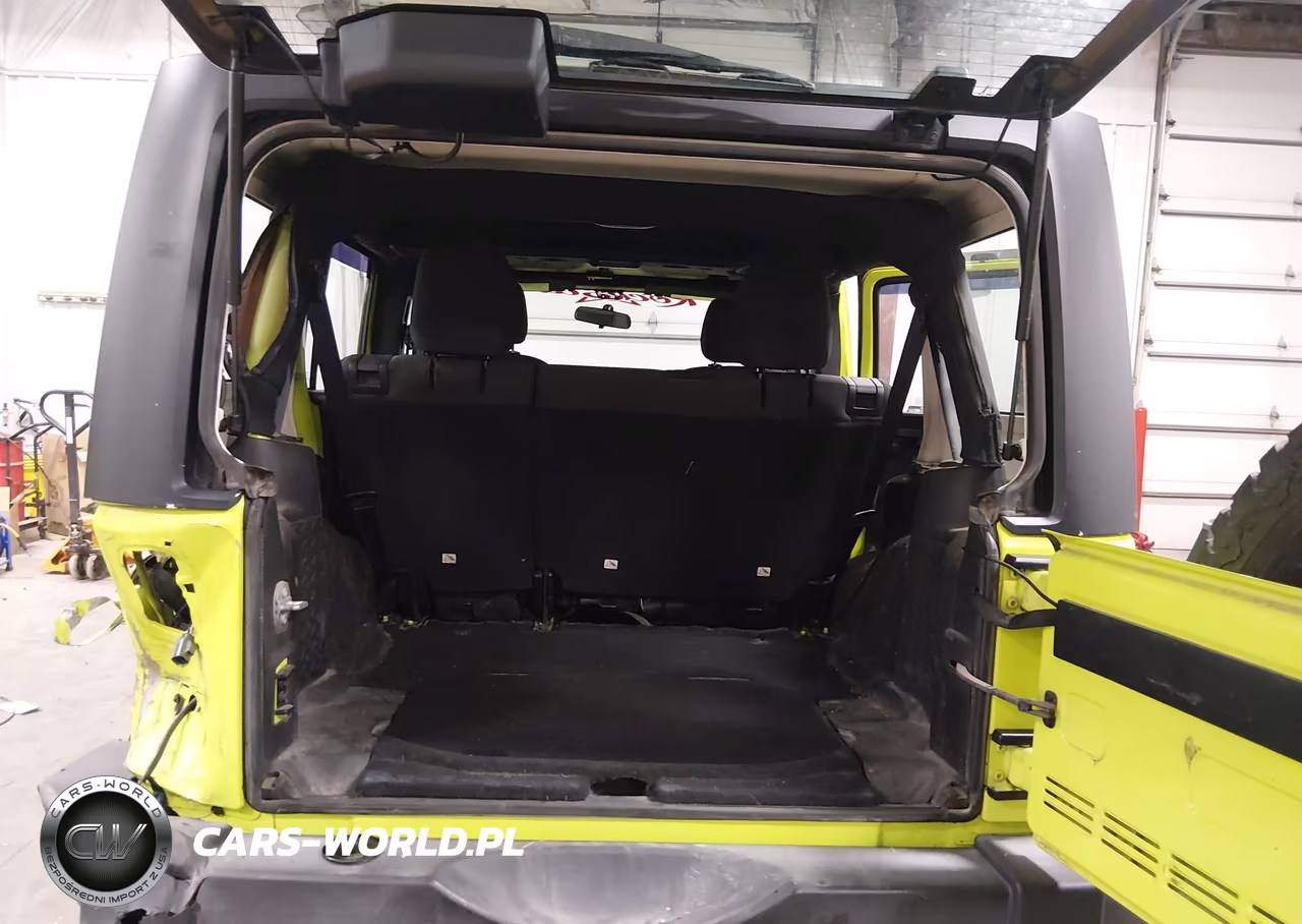 2016 Jeep Wrangler Unlimited Sport VIN:1C4BJWDG5GL311383 - 18