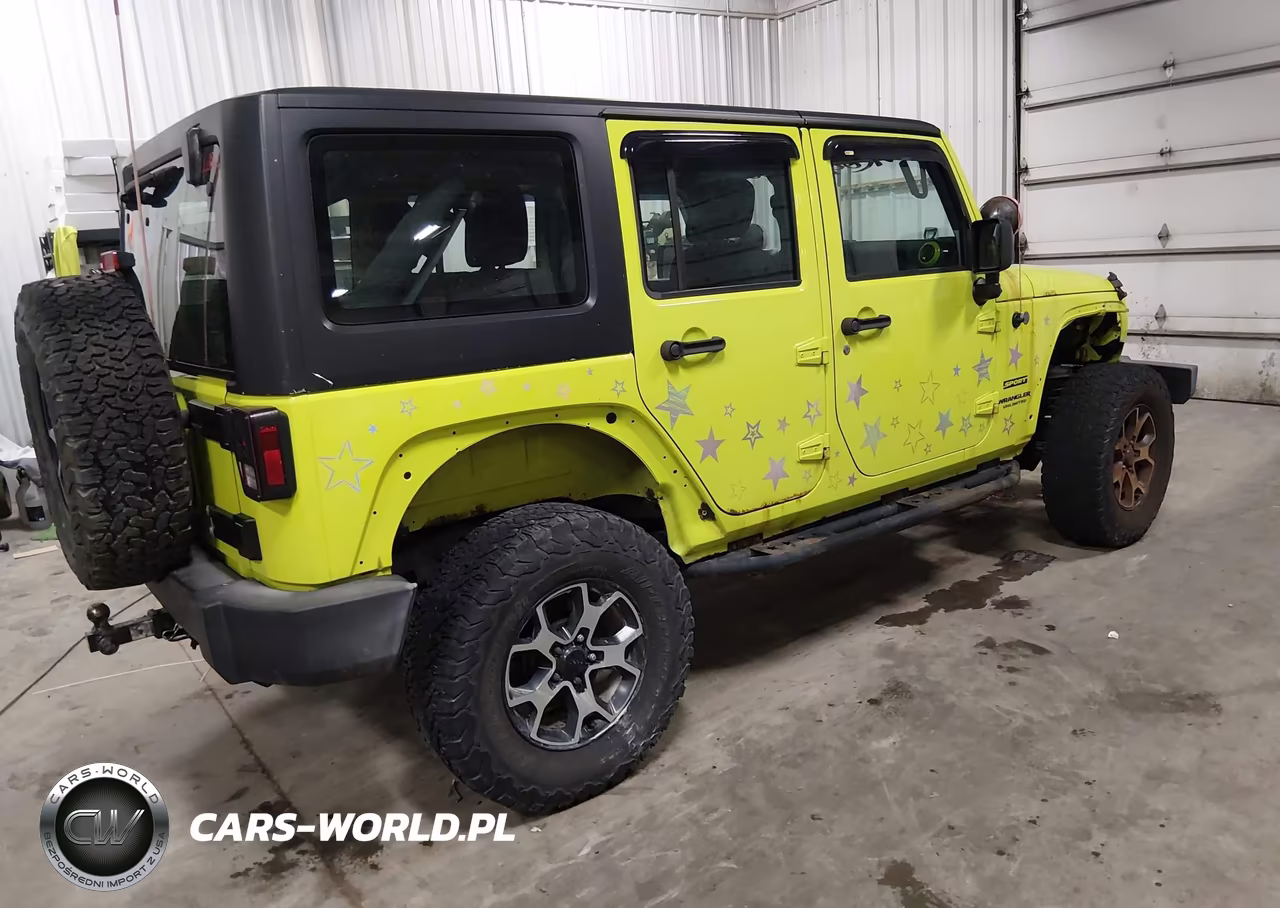 2016 Jeep Wrangler Unlimited Sport VIN:1C4BJWDG5GL311383 - 4