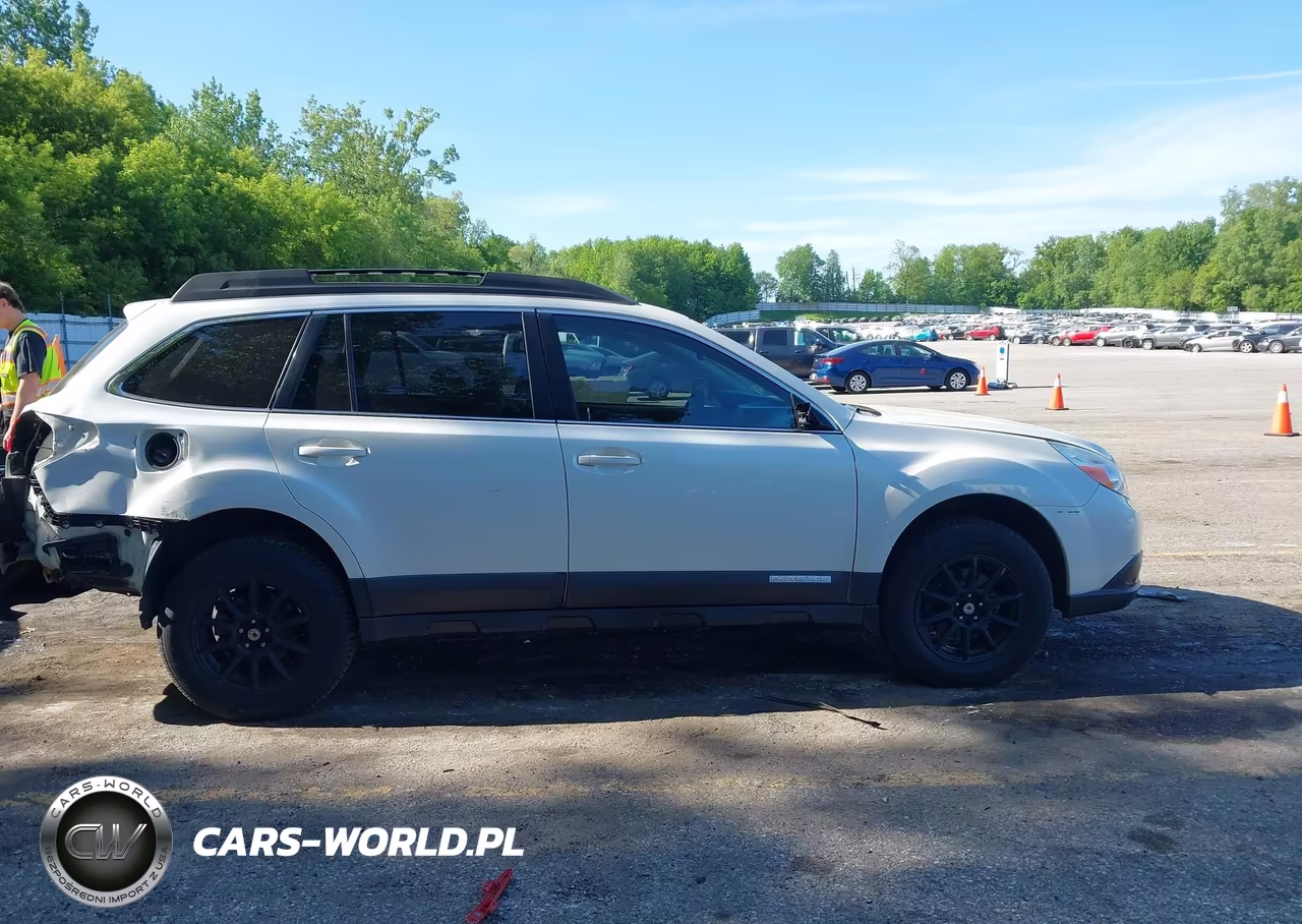 2010 Subaru Outback 2.5I VIN:4S4BRCAC5A3314019 - 13