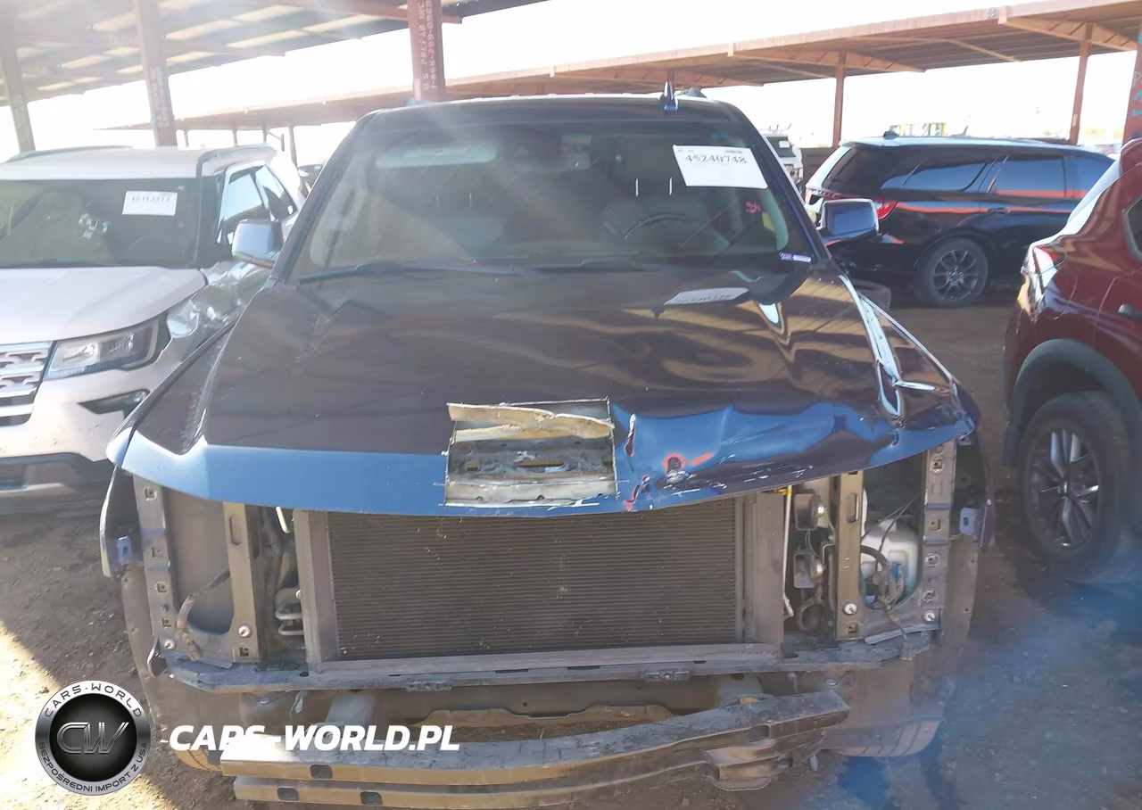 2019 Chevrolet Suburban Lt VIN:1GNSCHKC8KR124741 - 13
