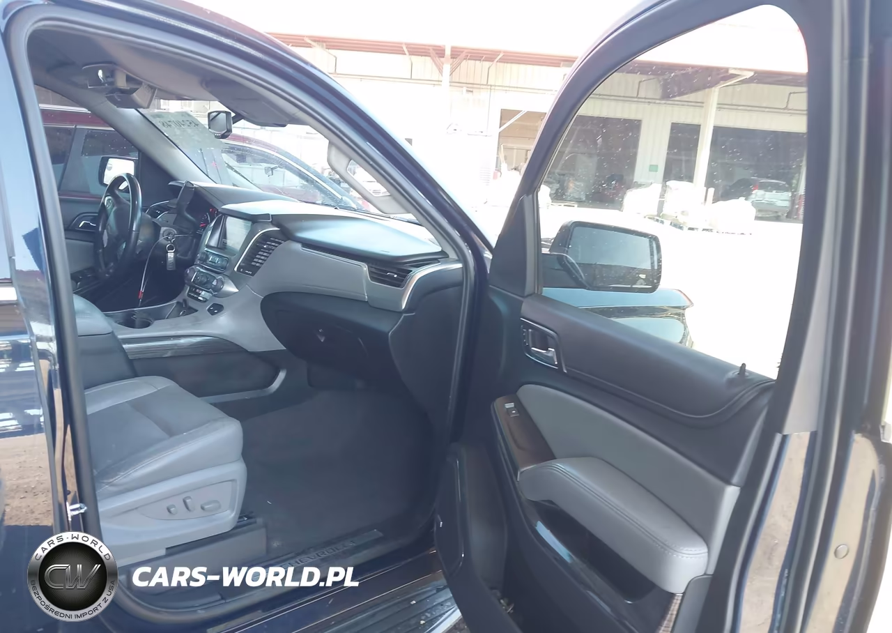 2019 Chevrolet Suburban Lt VIN:1GNSCHKC8KR124741 - 5
