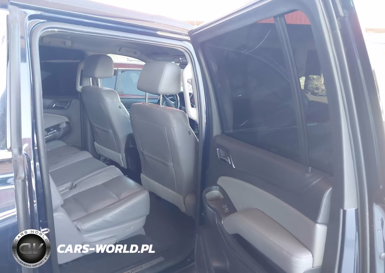 2019 Chevrolet Suburban Lt VIN:1GNSCHKC8KR124741 - 8