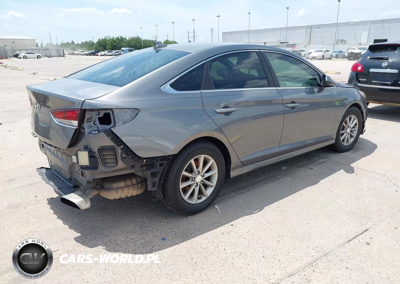 2018 Hyundai Sonata Eco VIN:5NPE24AA8JH670740 - 4