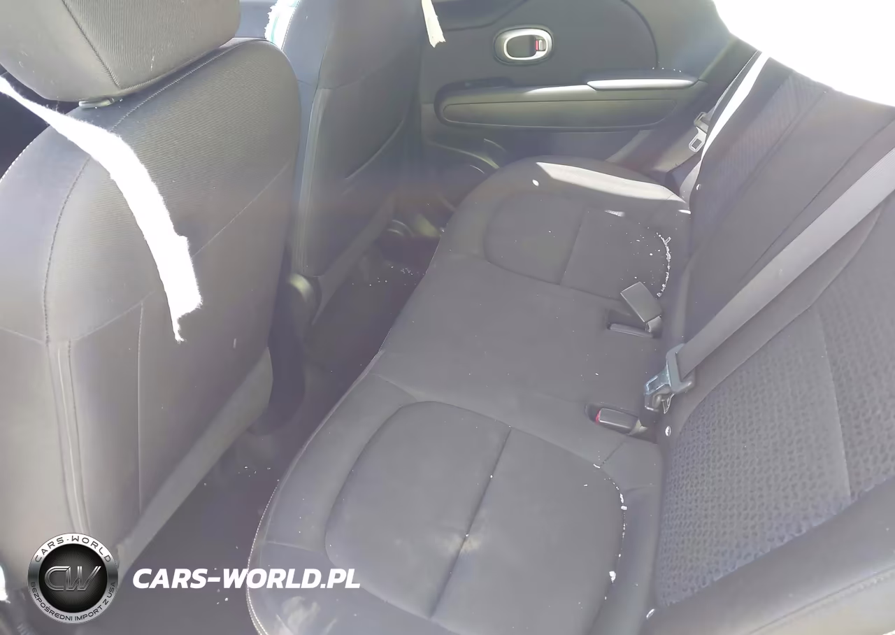2016 Kia Soul + VIN:KNDJP3A56G7323112 - 8