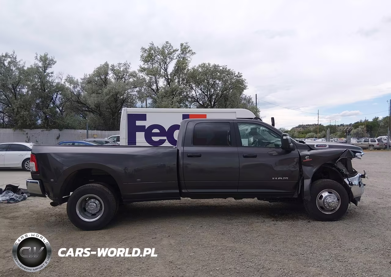 2024 Ram 3500 Big Horn 4X4 8' Box VIN:3C63RRHL0RG128678 - 13